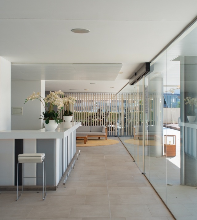 Resa Estates apartment for sale in Ibiza marina botafoch modern entrance 2.jpg